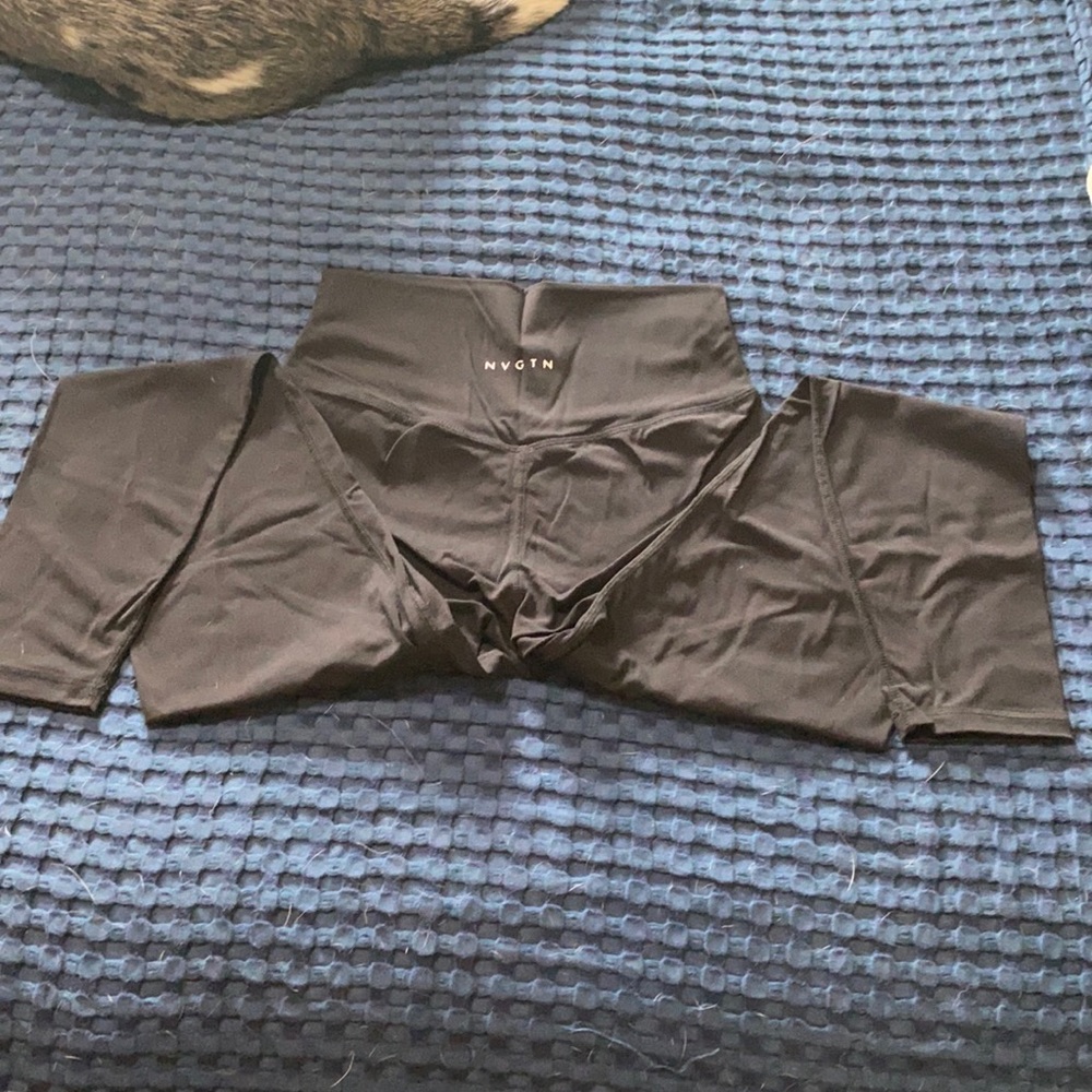 Solid Black Signature leggings
